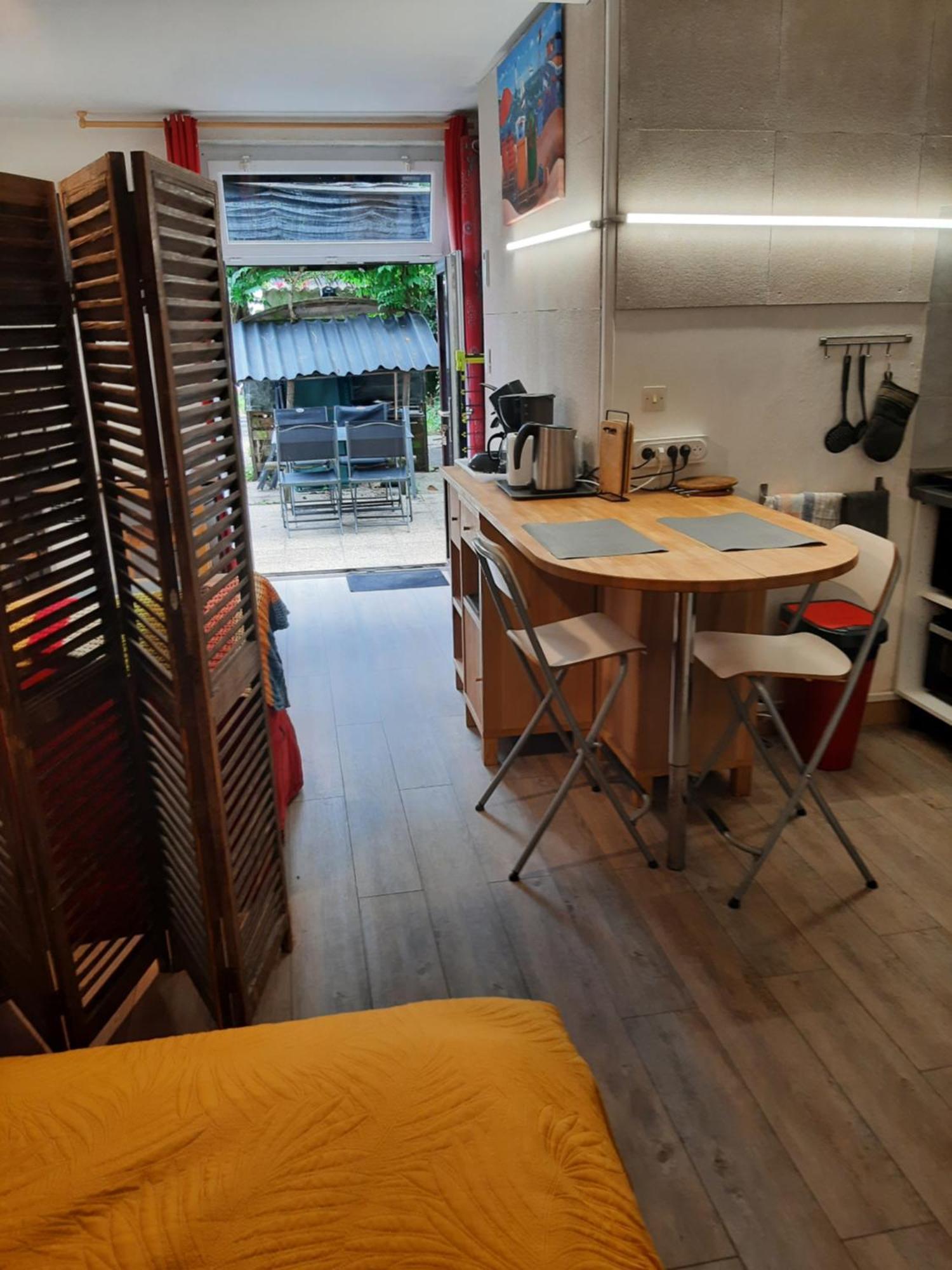 Duplex14H 1Er Etage Jardinet 1 Parking Ou Studio14B Rdc Terrasse Sans Parking La Rochelle  Exteriör bild