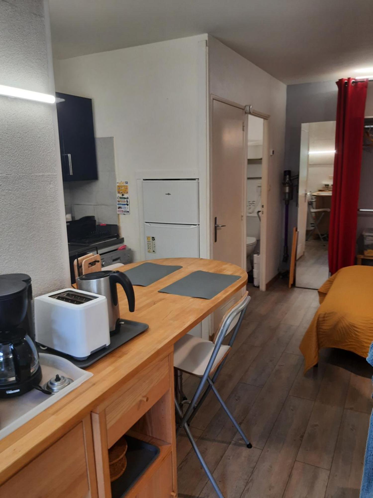 Duplex14H 1Er Etage Jardinet 1 Parking Ou Studio14B Rdc Terrasse Sans Parking La Rochelle  Exteriör bild
