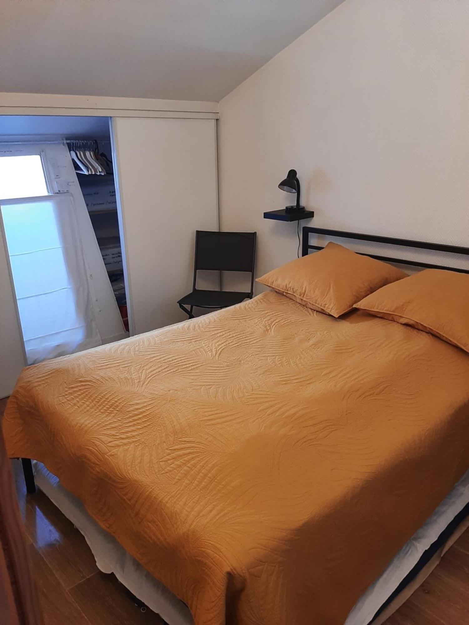 Duplex14H 1Er Etage Jardinet 1 Parking Ou Studio14B Rdc Terrasse Sans Parking La Rochelle  Exteriör bild