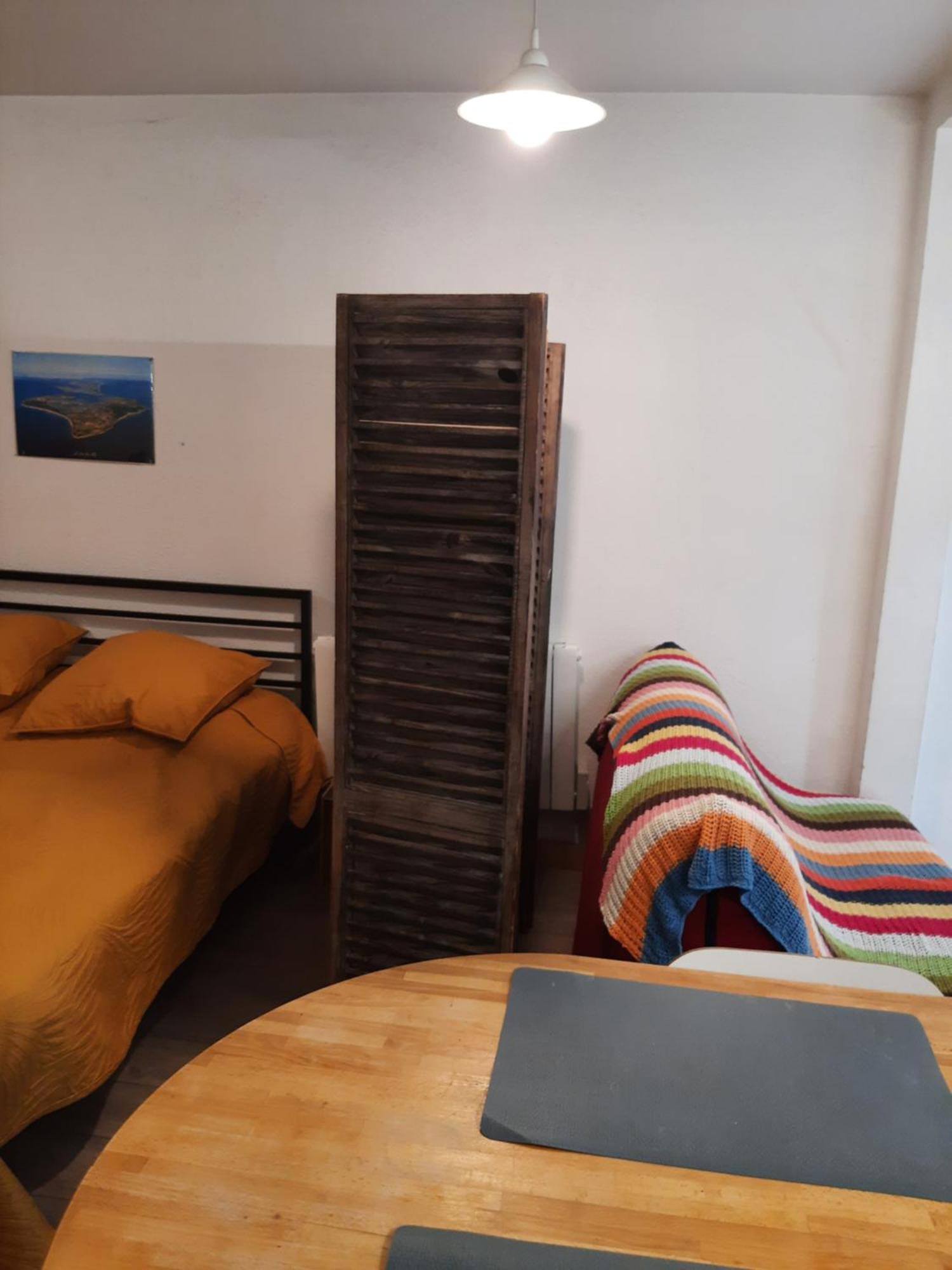 Duplex14H 1Er Etage Jardinet 1 Parking Ou Studio14B Rdc Terrasse Sans Parking La Rochelle  Exteriör bild