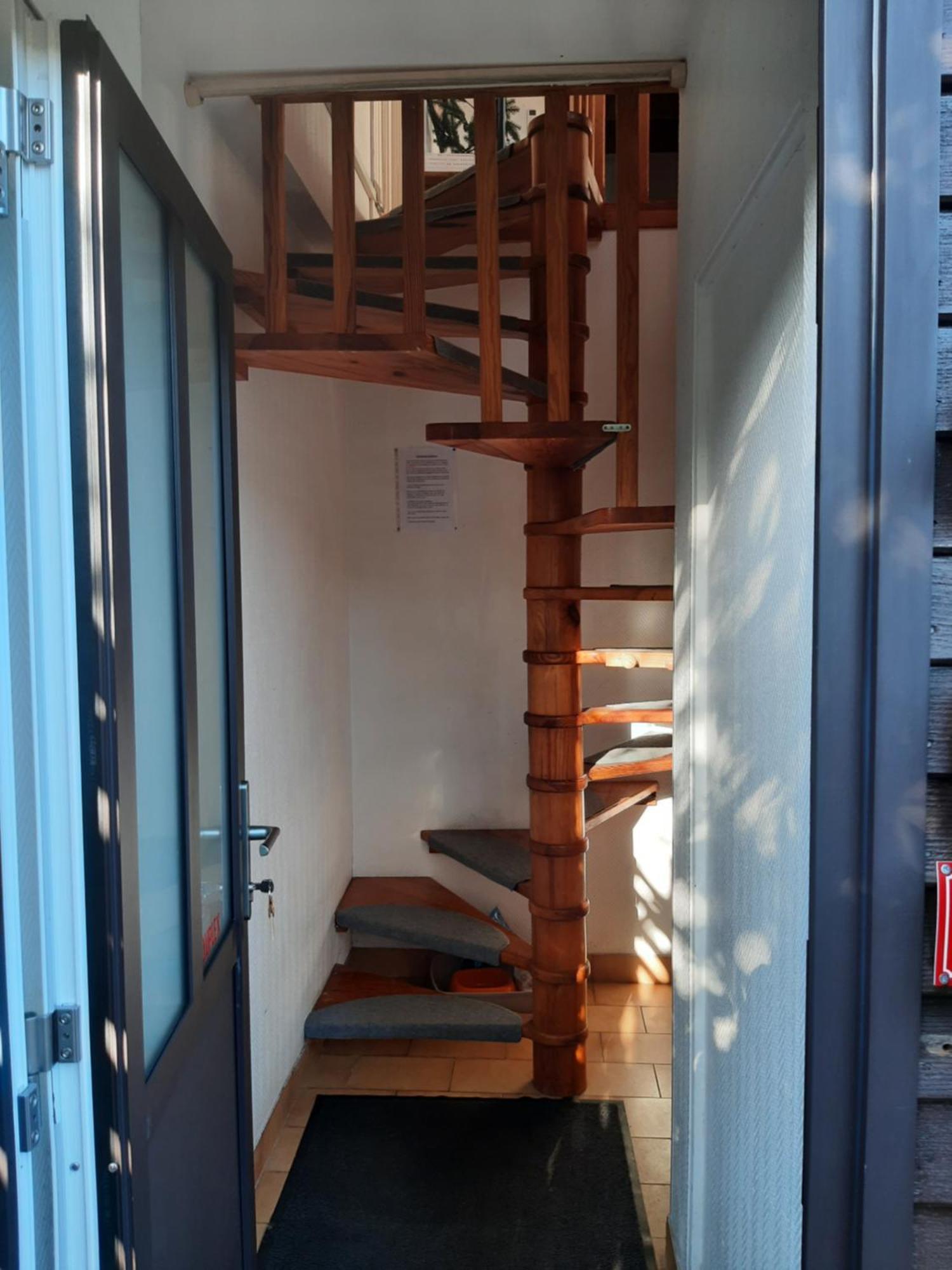 Duplex14H 1Er Etage Jardinet 1 Parking Ou Studio14B Rdc Terrasse Sans Parking La Rochelle  Exteriör bild