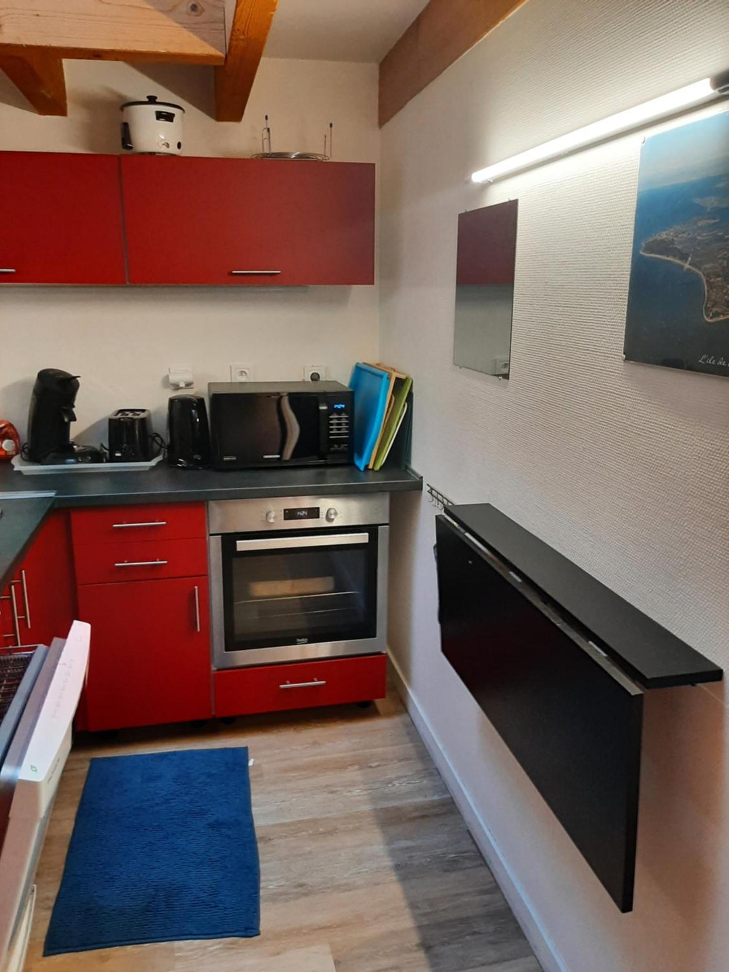Duplex14H 1Er Etage Jardinet 1 Parking Ou Studio14B Rdc Terrasse Sans Parking La Rochelle  Exteriör bild