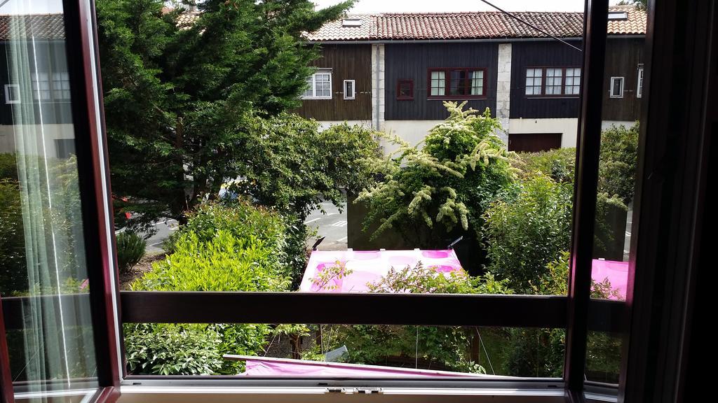 Duplex14H 1Er Etage Jardinet 1 Parking Ou Studio14B Rdc Terrasse Sans Parking La Rochelle  Exteriör bild